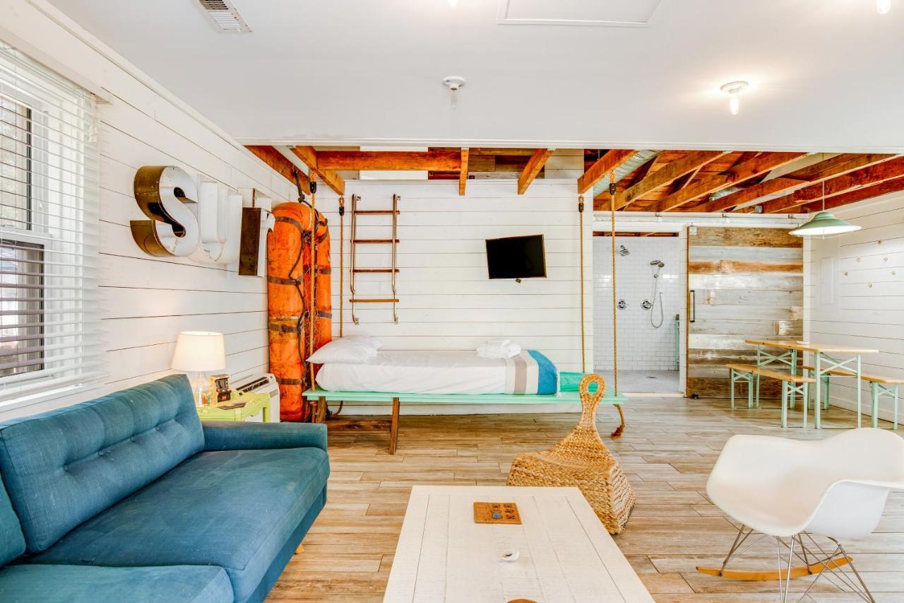 This Place Cottage B Folly Beach Exterior photo